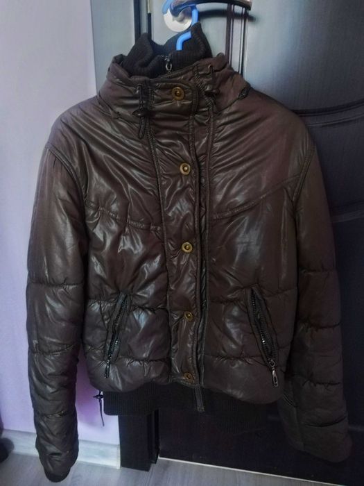 Кафяво късо дамско яке