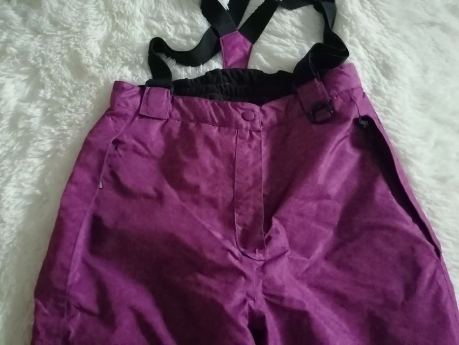 Pantaloni de schi dama in stare impecabila mărime 36 38