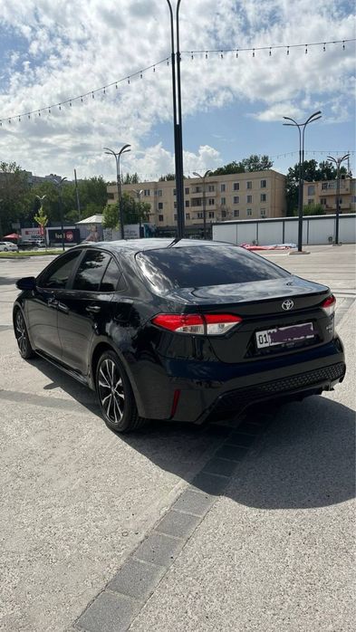 Toyota Levin srochna sotiladi