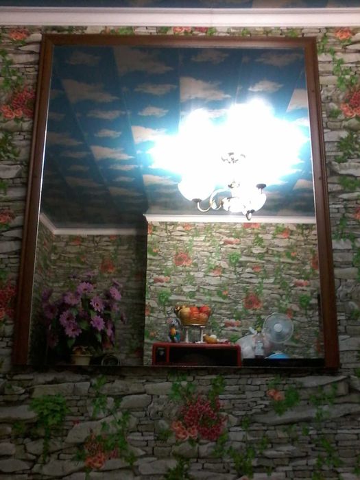 Зеркало в отличном состоянии.