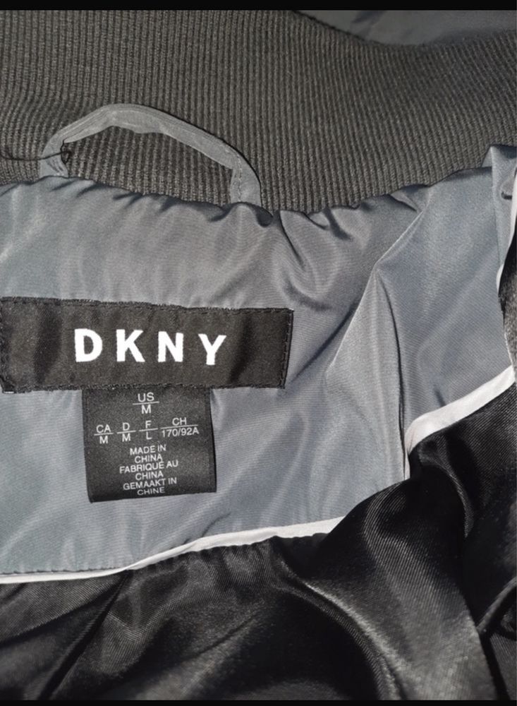 Vand geaca de iarna DKNY