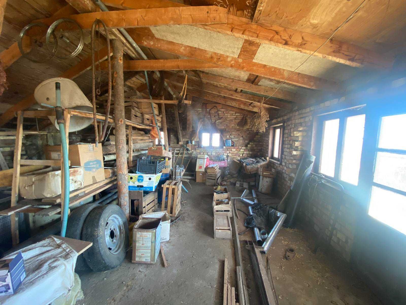 Продавам къща с двор село Новаково
