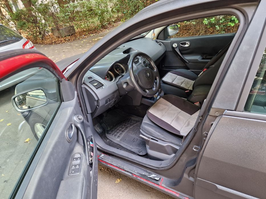 Renault Megane 2 hatchback, 1.6 benzina