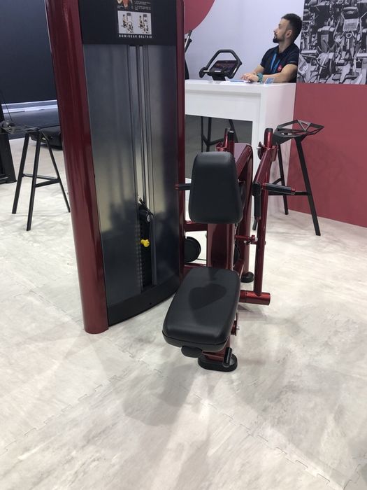 Depozit aparate life fitness