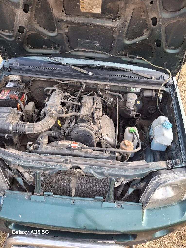 Vând suzuki jimny 1.3 pe curea
