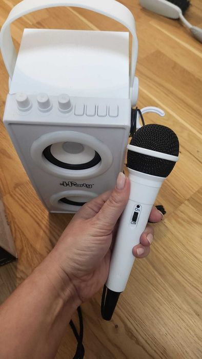 Boxa + microfon pentru karaoke