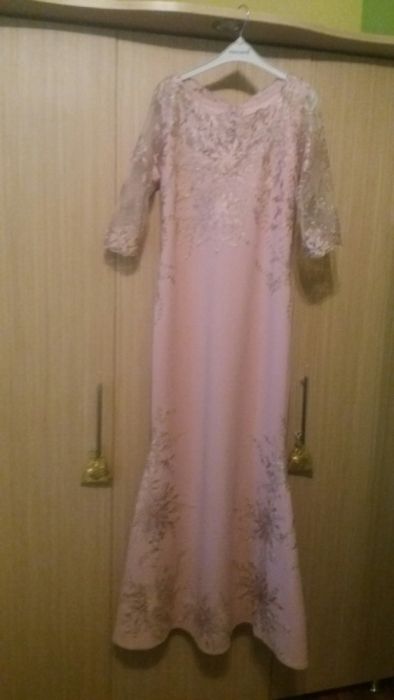 Vand rochita de ocazie mar.38-40,roz pudra