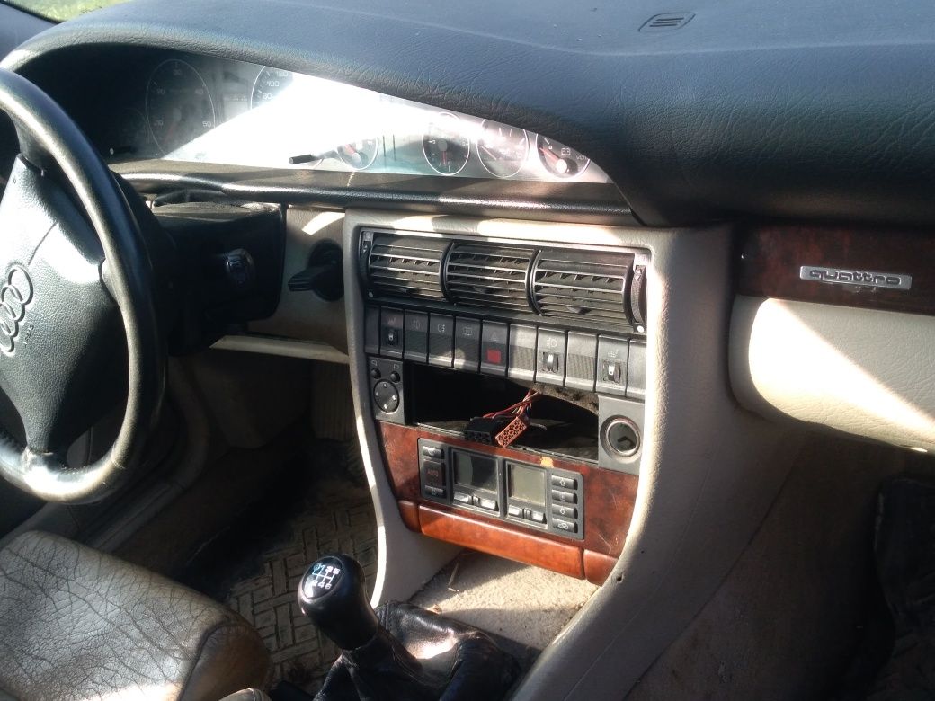 Audi a 6 2,5 quatro piese