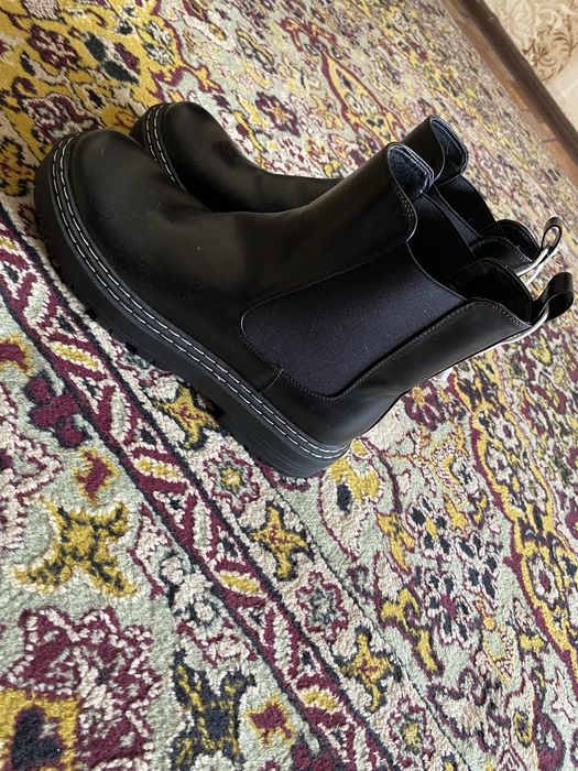 Продам челси сапоги новые