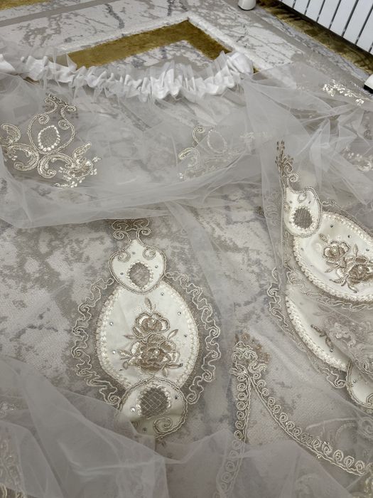 Продам тюли б/у, в отличном состоянии, белого цвета