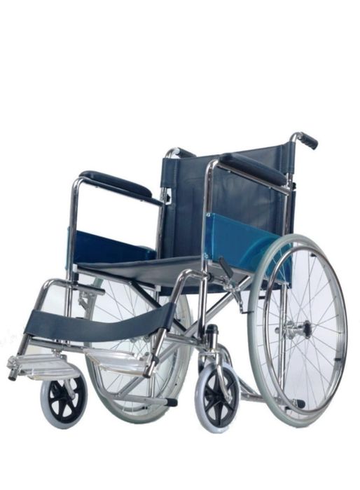 Vând scaun cu rotile