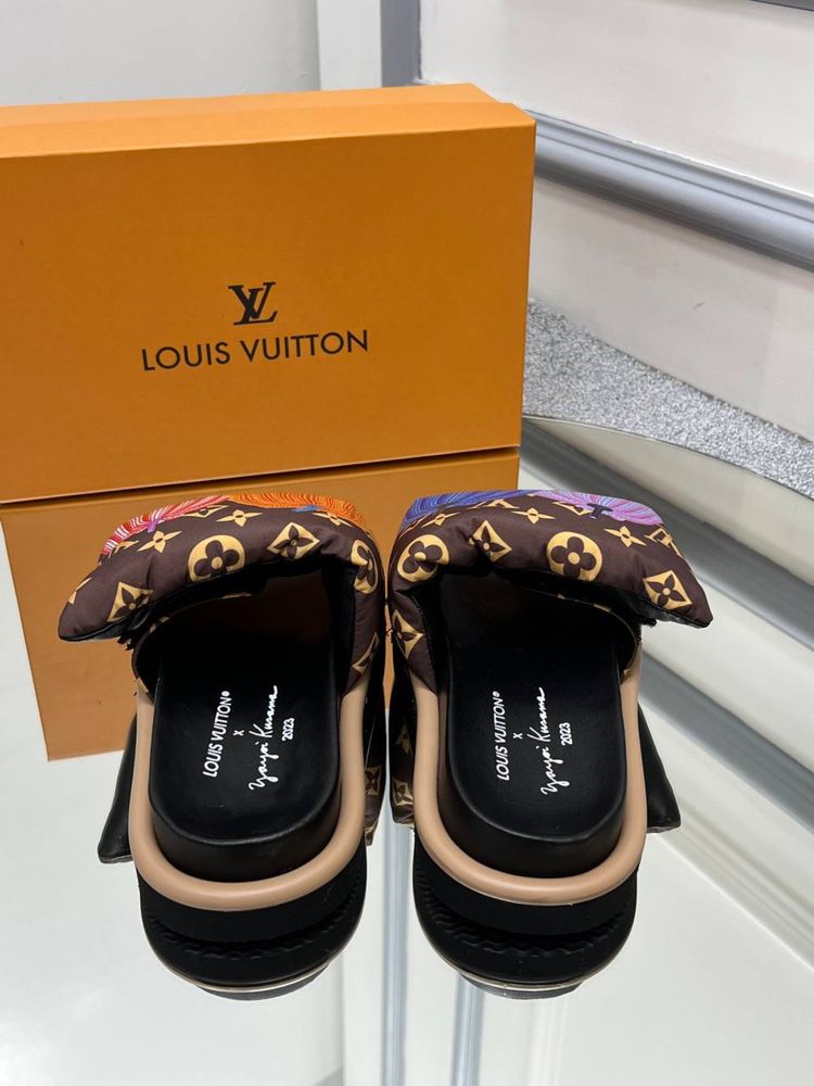 Papuci piele naturala Louis Vuitton editie limitata