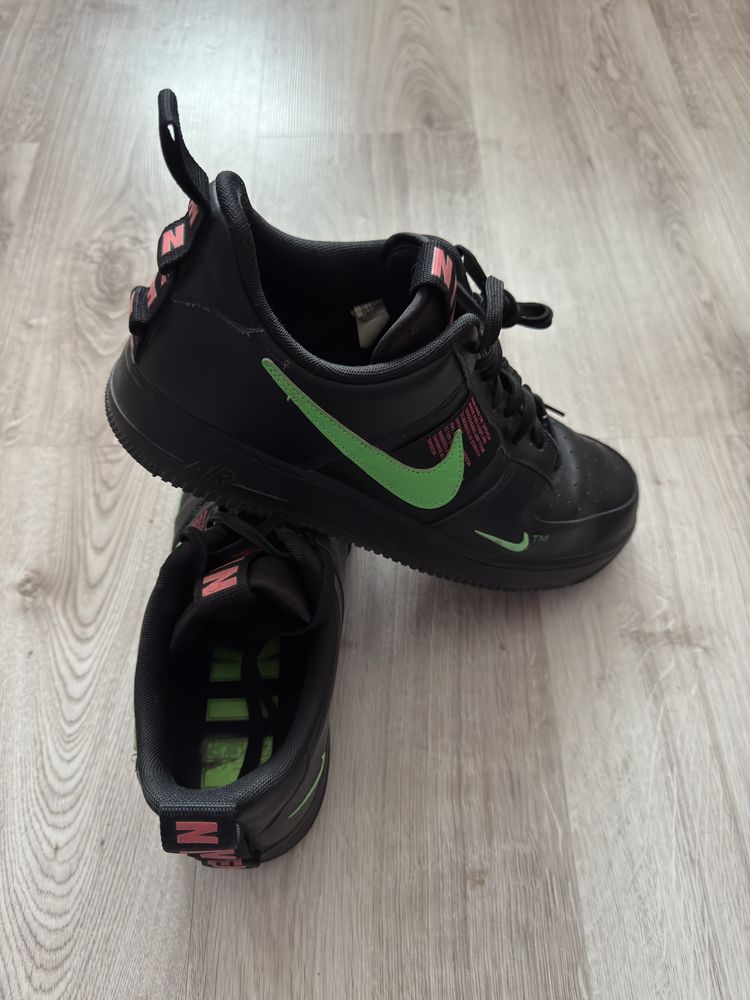 Продават се AF1 Utility Pink