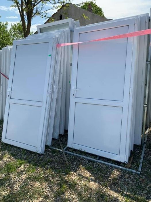 Usi termopan cu panel noi de la 800lei