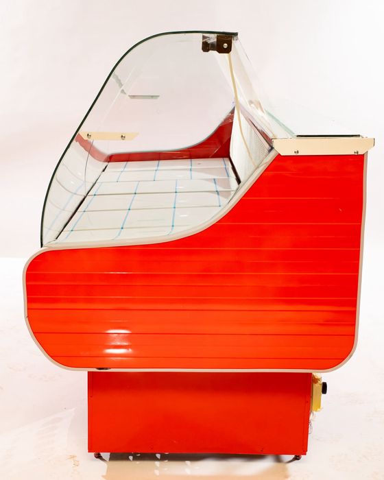 Vitrina frigorifica orizontala pentru mezeluri