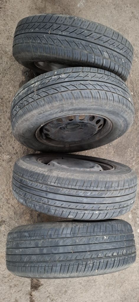 Джанти с гуми 13" 5х100 за Форд и vw
