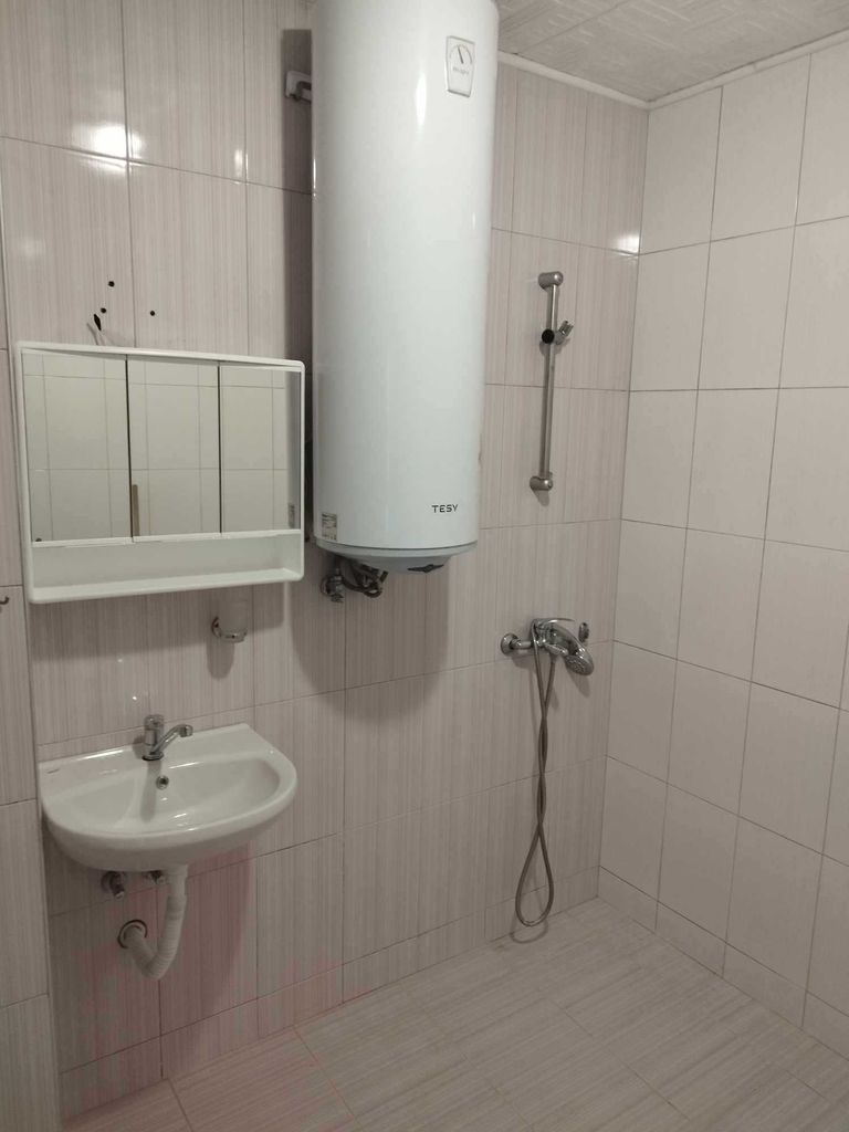 Дава се под наем Тристаен апартамент в София, Център - 100 кв.м за 510 € - Снимка #5