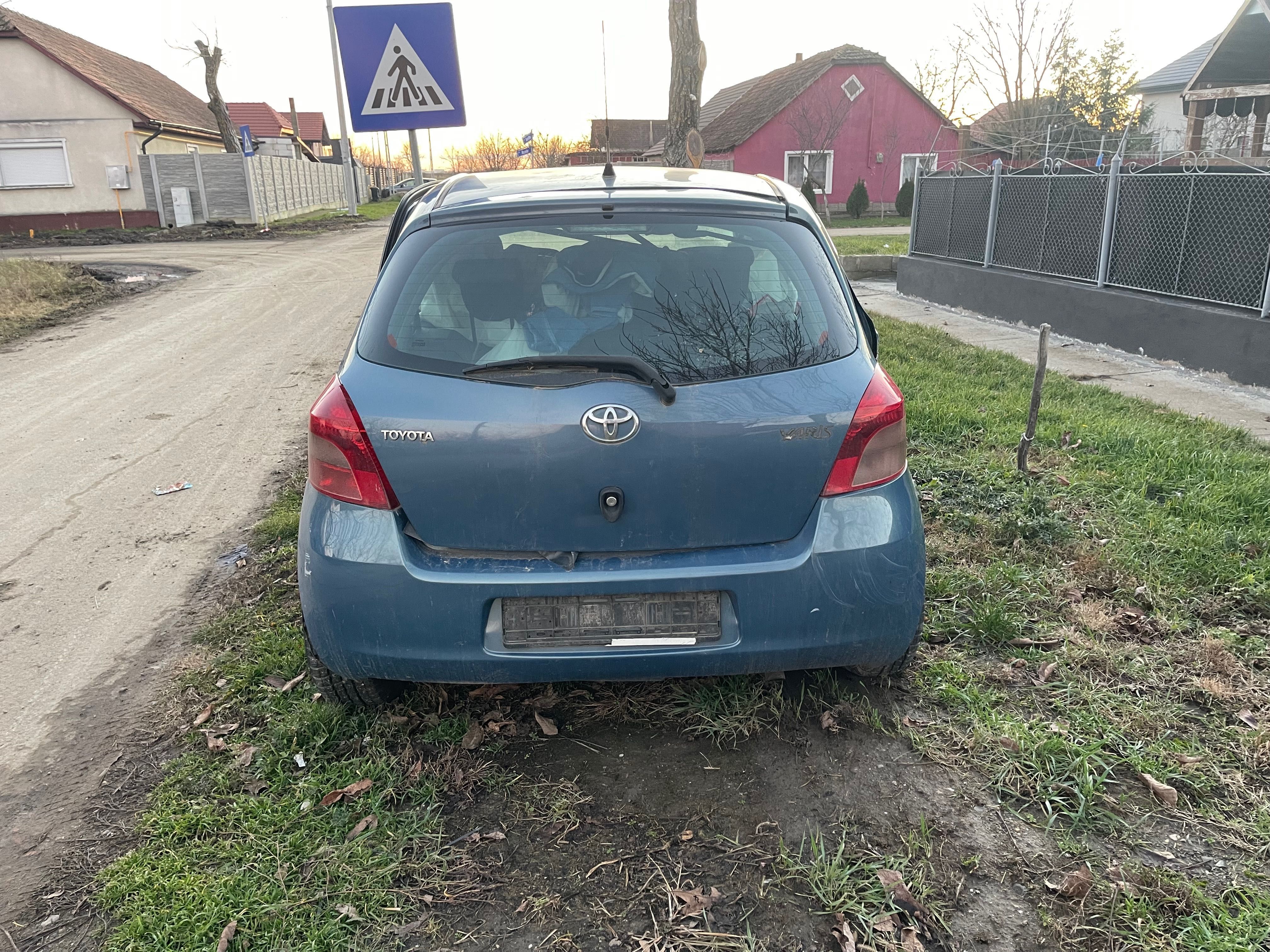 Motor ,cutie de viteze ,capota bară față Toyota Yaris 1,3 benzină 2008