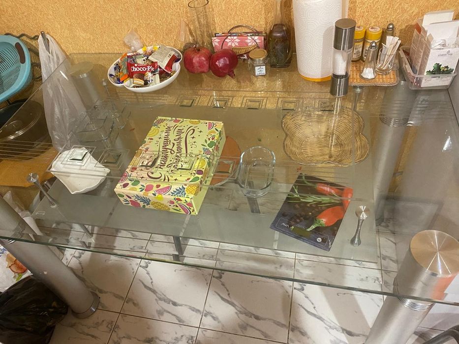 Отдам стол 130 на 80