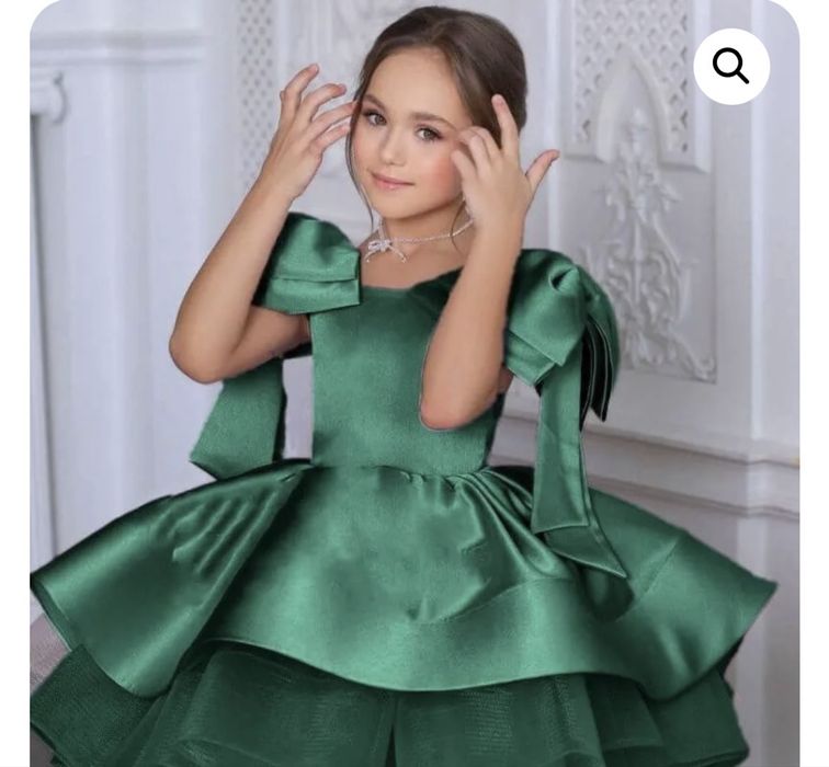 Детска рокля в размер 7/8год