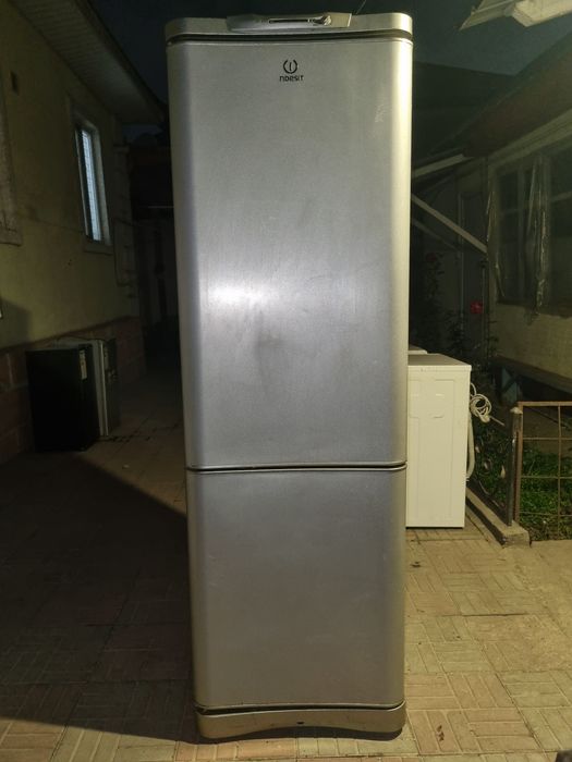 Холодильник INDESIT