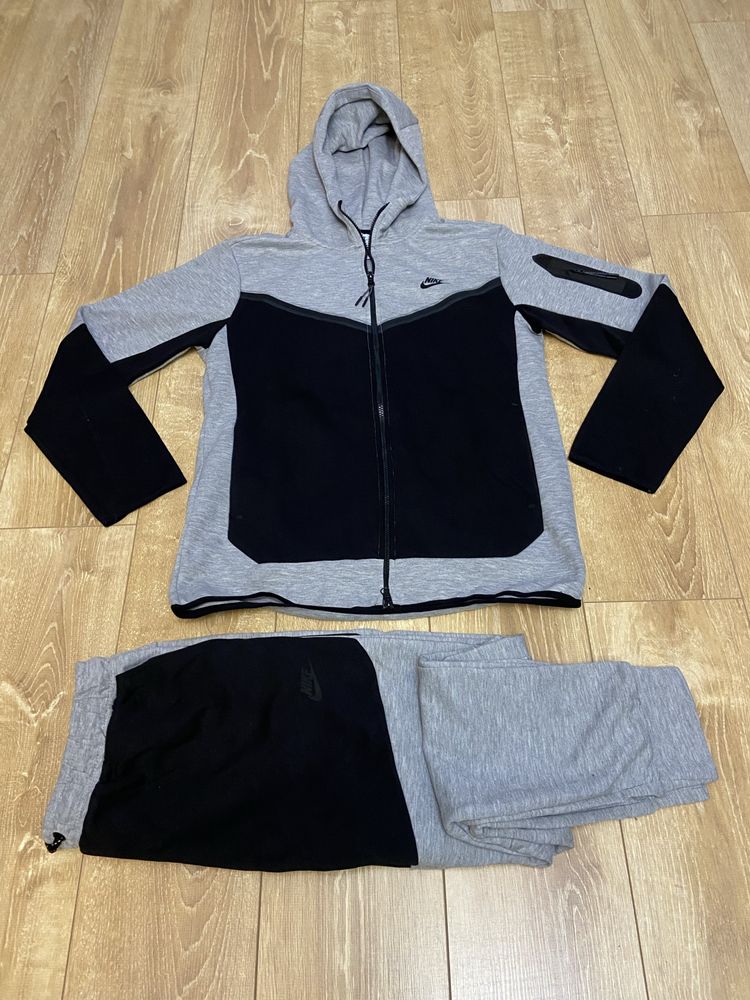 Trening Tech Fleece Nike marimea S, M, L, XL, XXL