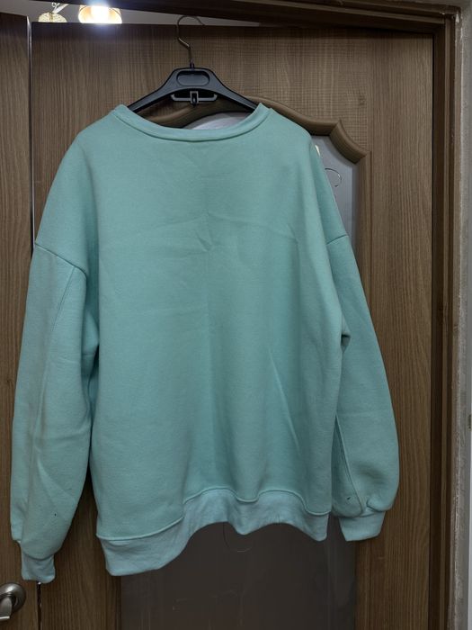 верхняя женская одежда( в хорошем состоянии)