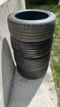 Pireli  285/40/19 255/45/19