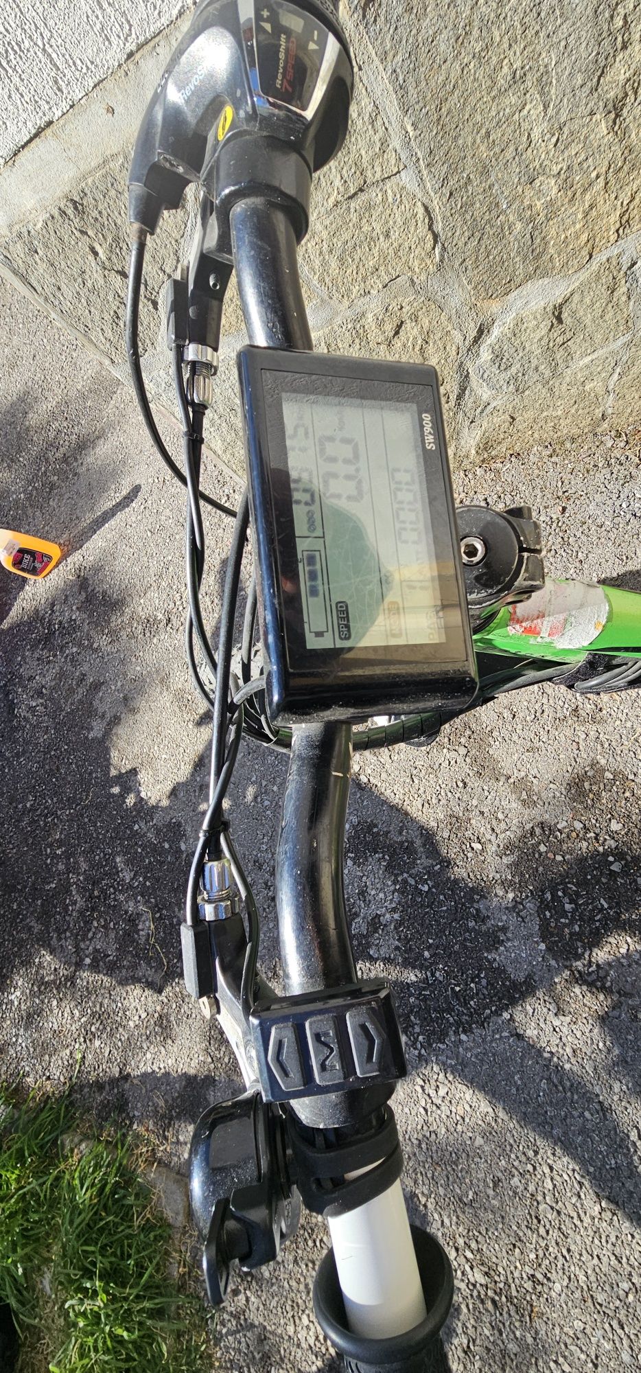 Детско електрическо колело велосипед Specialized 20 инча