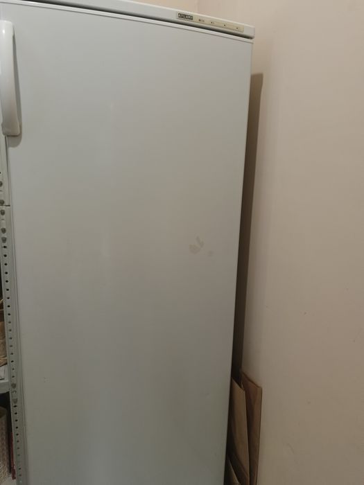 Морозильник  продам