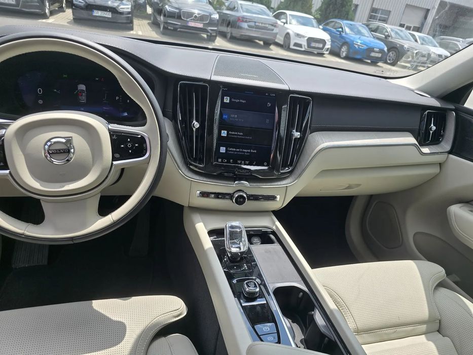 Volvo XC 60 OCAZIE - mașină NOUĂ la Preț de Second-Hand