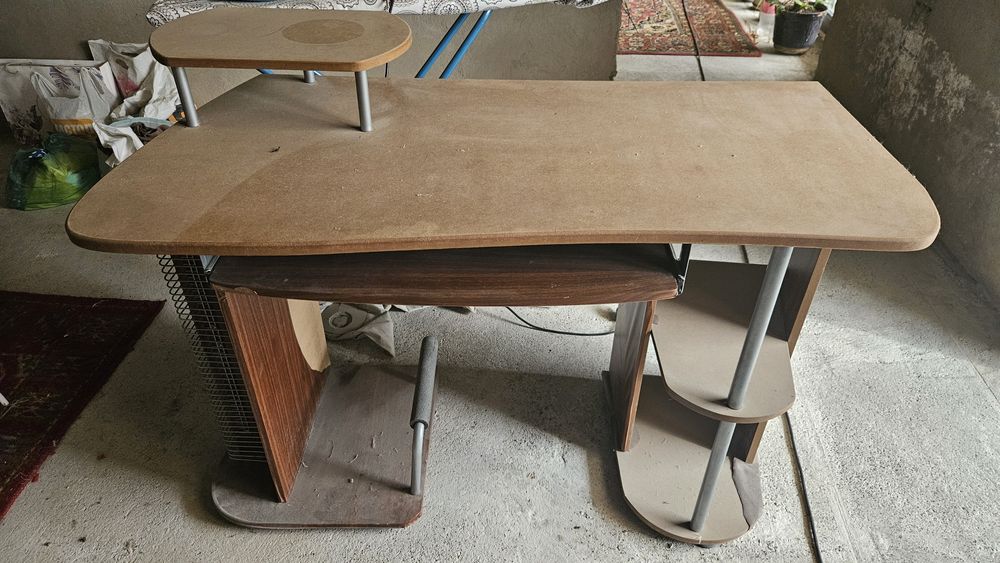 Стол компьютерный