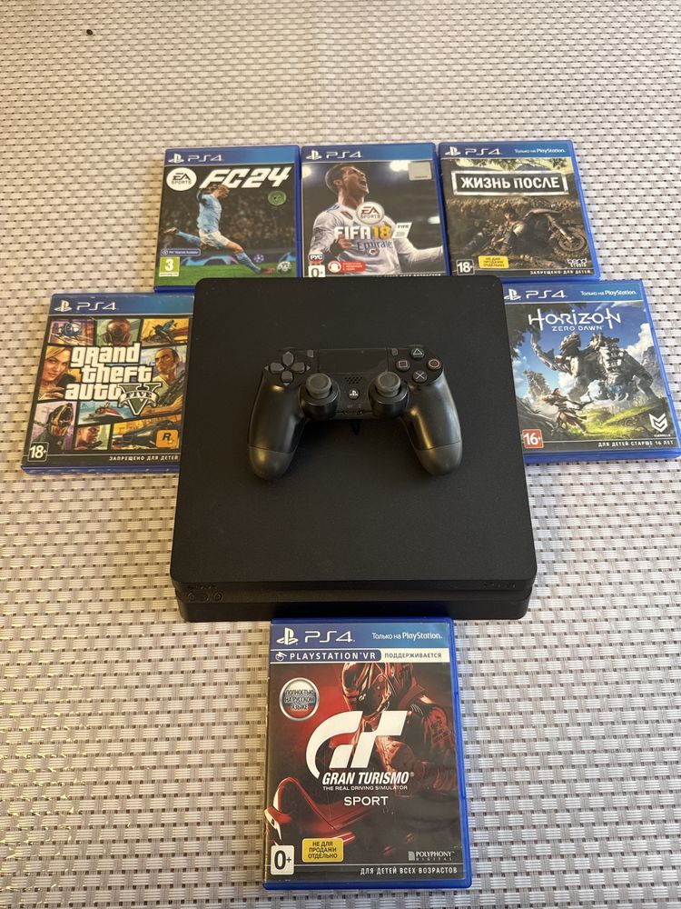 Продам ps4 в от отличном состоянии не лагает не вскрывали