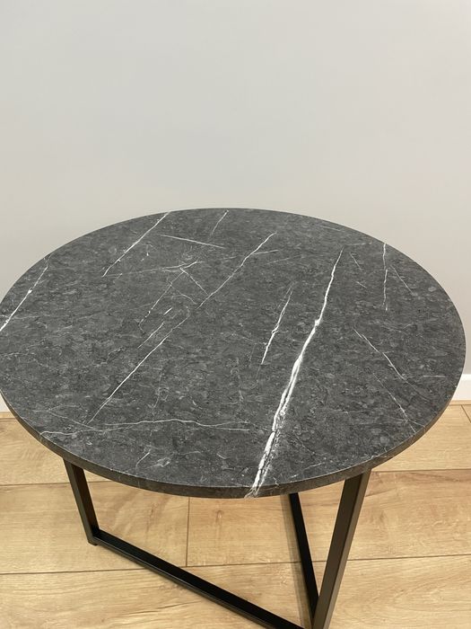 Продается стол журнальный