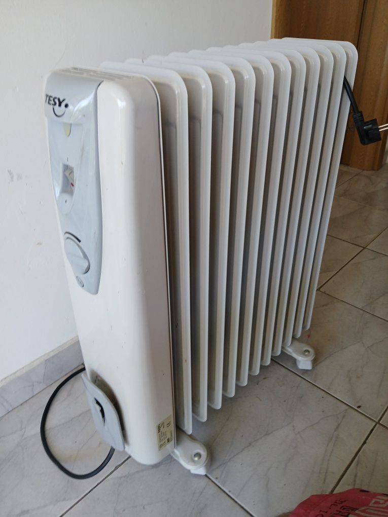 Радиатор Tesy, маслен, 2,5  kw, като нов