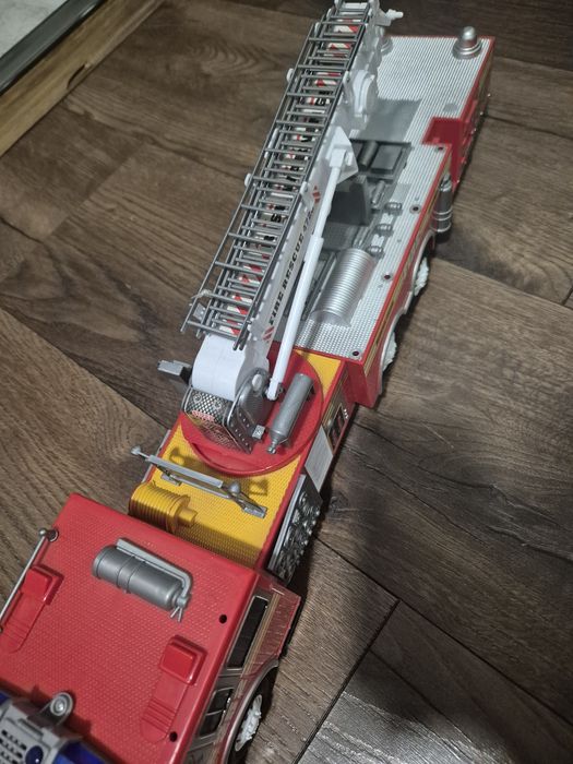 Jucarie Vehicul Pompieri, Masina cu Scara, Sunet si Lumini,