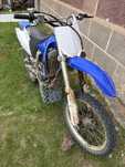 Vând Yamaha 250 yzf