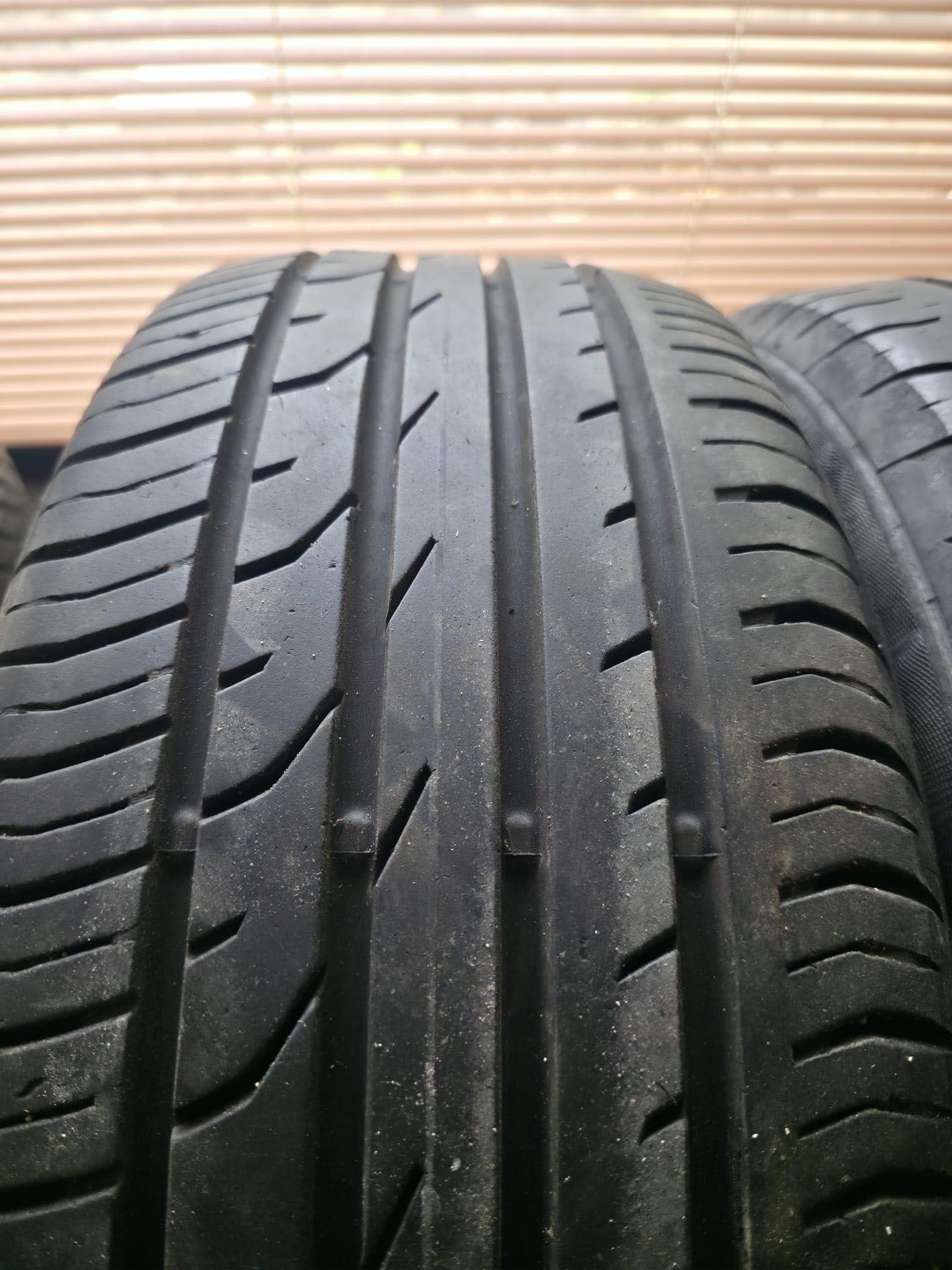 Continental Conti Seal. 215/60/16 dot 1617. 6mm