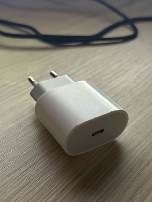 Оригинален Apple USB-C адаптер 20W Fast Charge