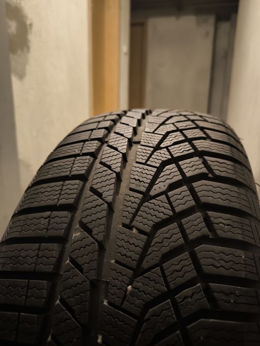 Зимни гуми 215 55 17 на 500 км