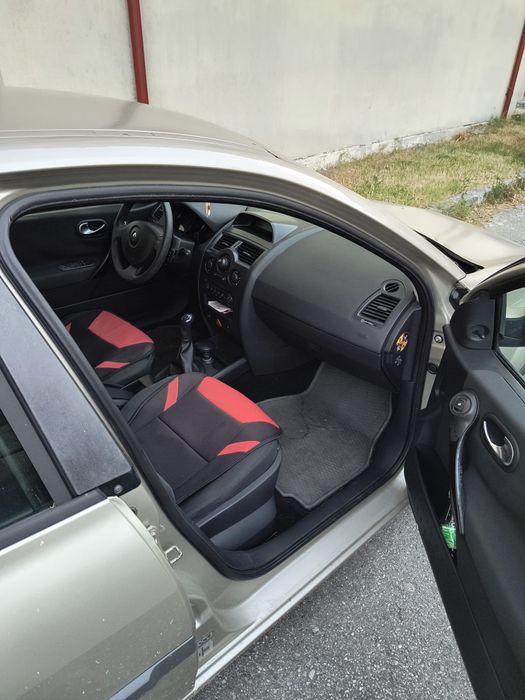 Dezmembrez Renault megane 2 2008 1.5 dci