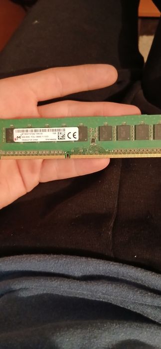 Vând rami pc 8gb