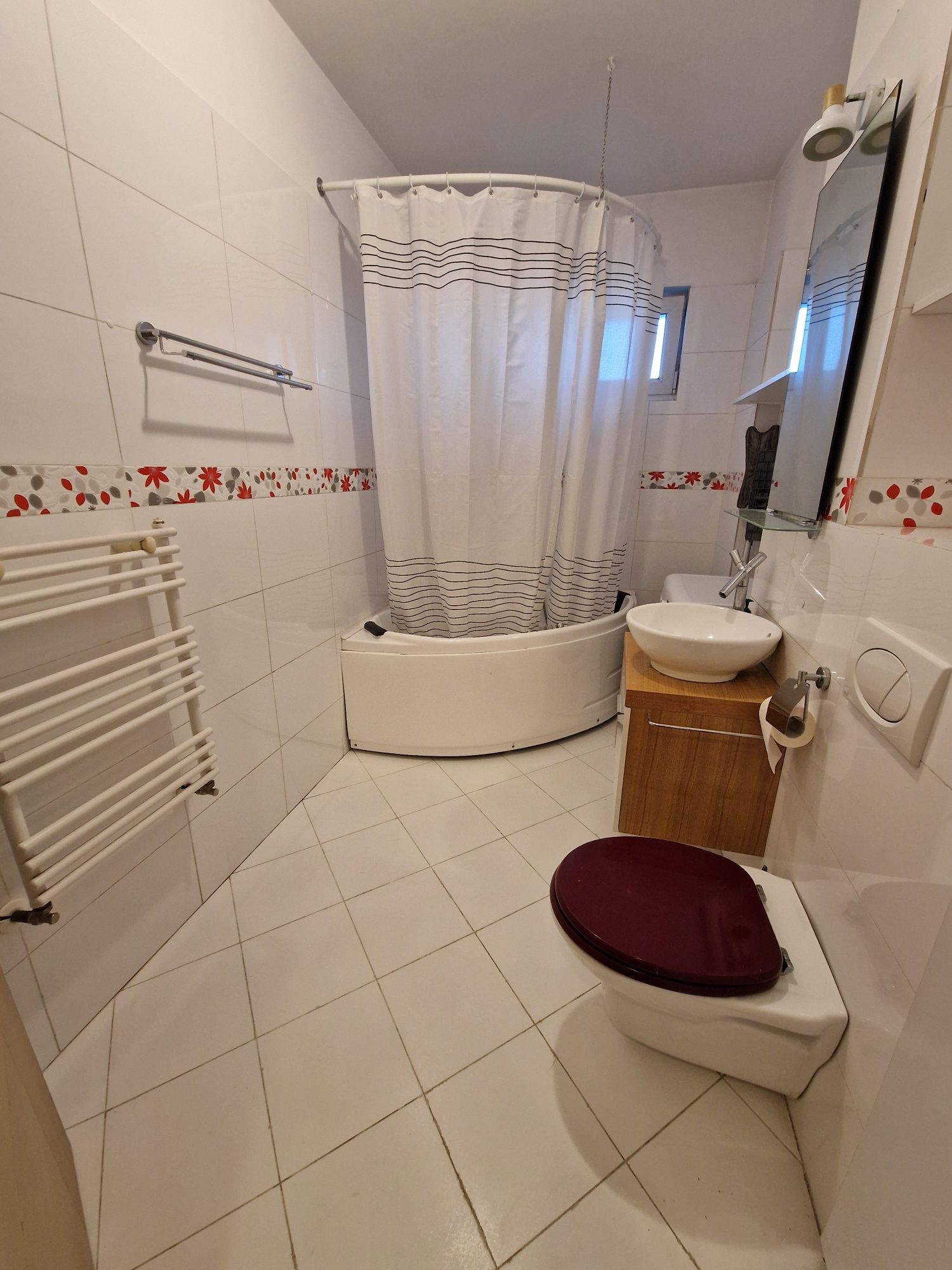 Inchiriez apartament EC 4 pers (Buna Ziua)