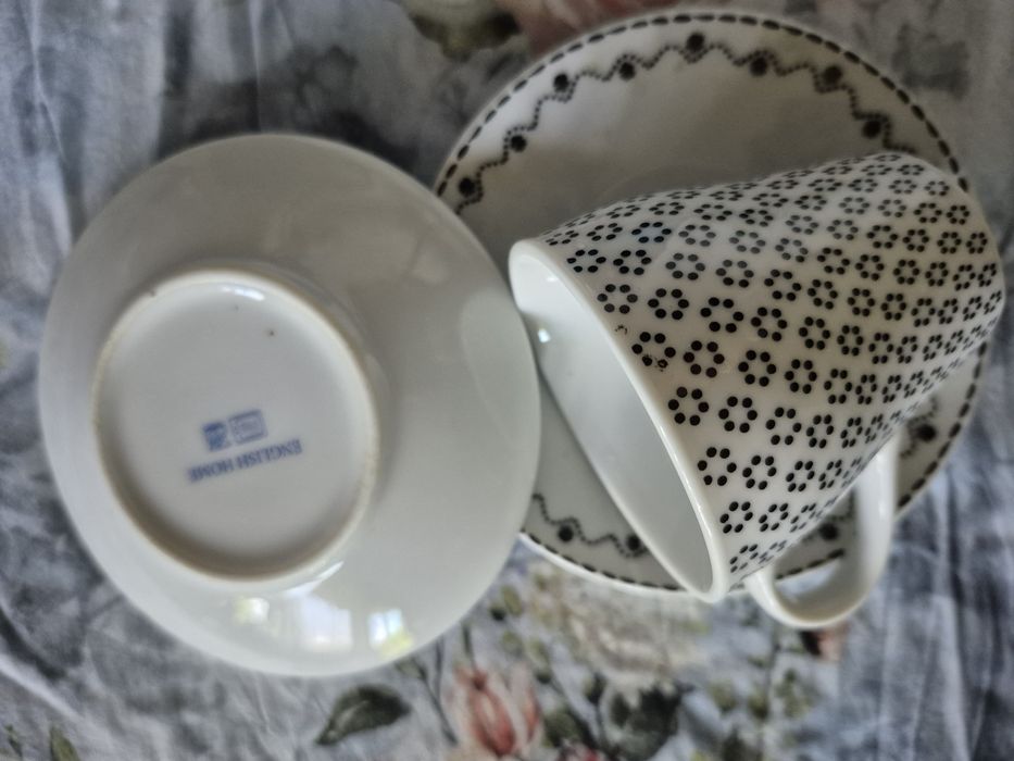 Чаши от Еnglish home. Комплект за кафе-2 броя.