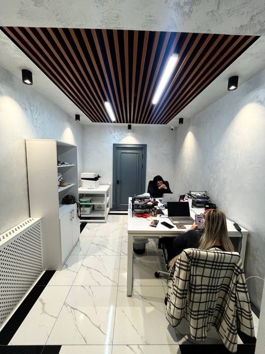 Svoya bez maklerov,Shahar markazidan ijaraga ofis beriladi,