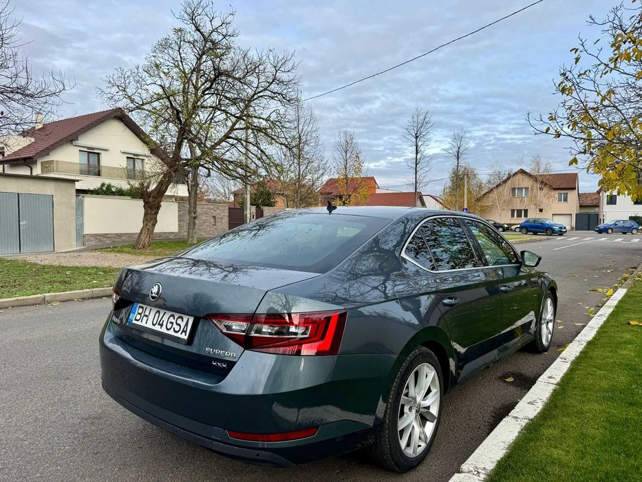 Skoda Superb 2.0 TDI, 190 CP, 4x4