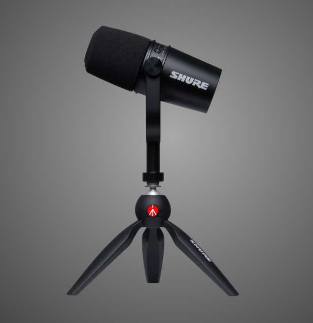 Динамический микрофон SHURE MV7 Podcast kit