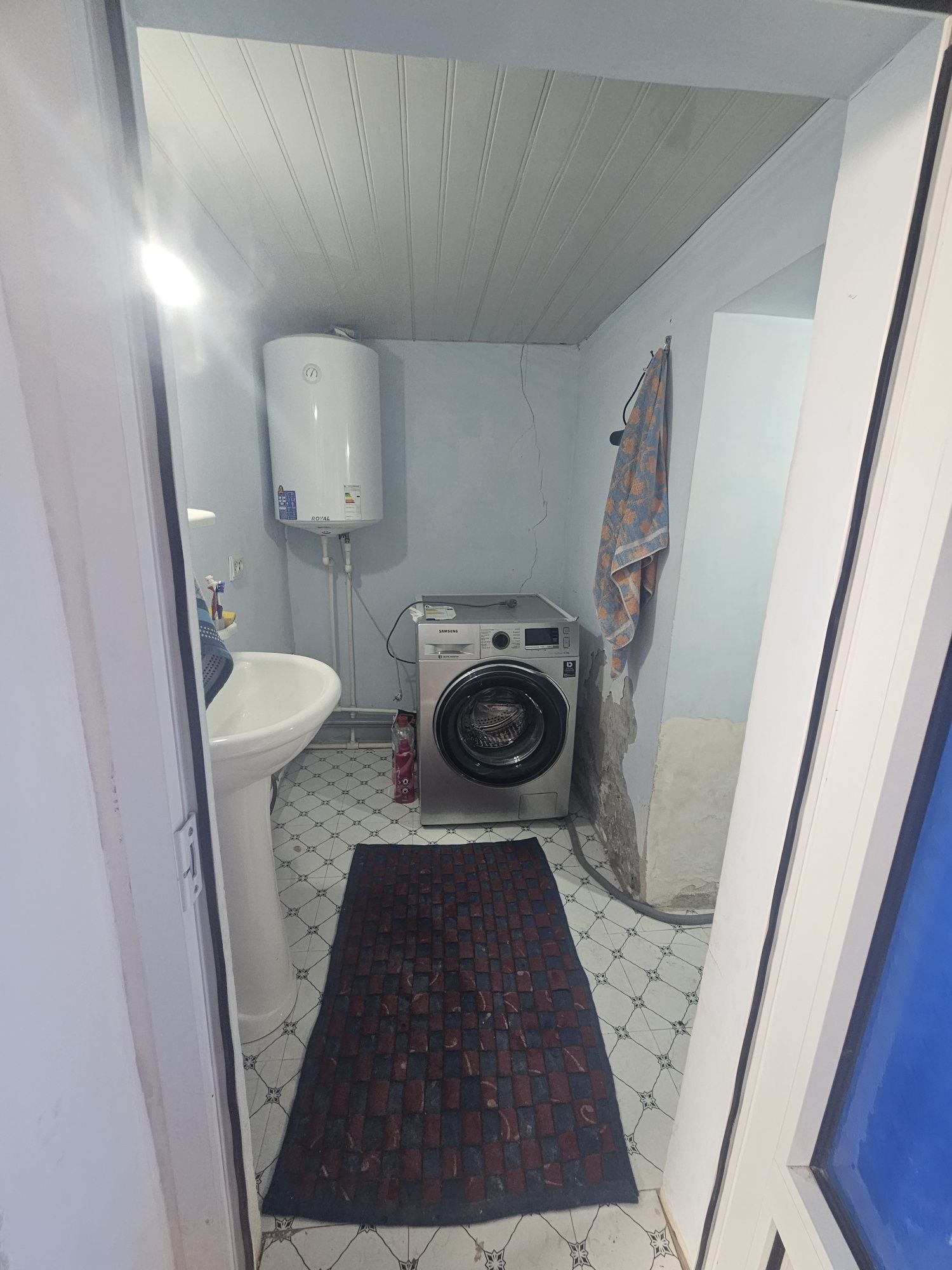 Buxoro shaxar 7mkr 8 sotixli hovli