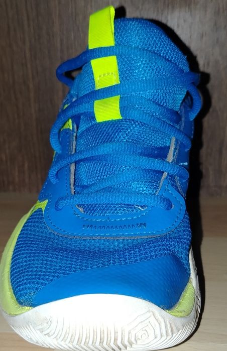 Adidași Under Armour JET23