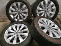 Jante Originale Vw T -Roc . R 17 cu anvelope de vara